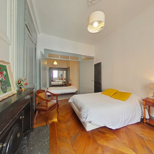  Annonces CRAPONNE : Apartment | LYON (69002) | 85 m2 | 1 515 € 