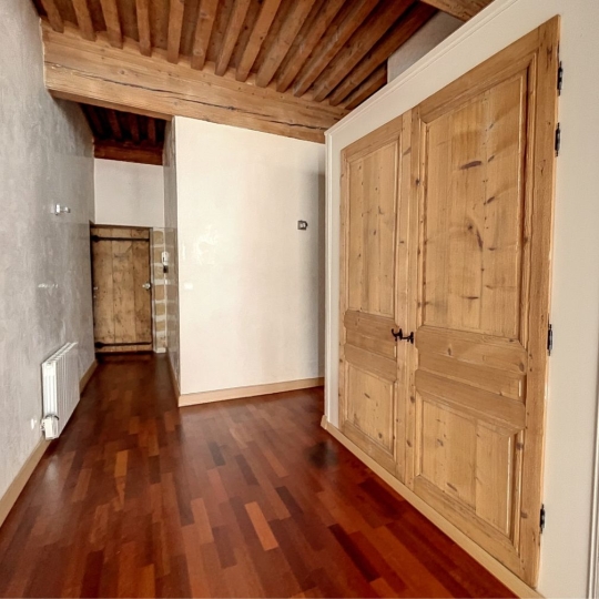  Annonces CRAPONNE : Appartement | LYON (69002) | 69 m2 | 1 157 € 