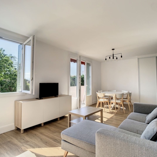  Annonces CRAPONNE : Appartement | LYON (69005) | 81 m2 | 1 450 € 