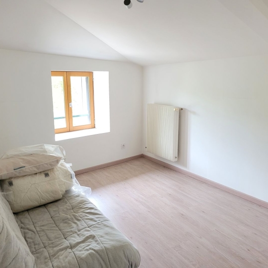  Annonces CRAPONNE : Appartement | BESSENAY (69690) | 103 m2 | 1 080 € 