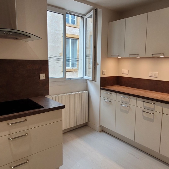  Annonces CRAPONNE : Apartment | BESSENAY (69690) | 103 m2 | 1 080 € 