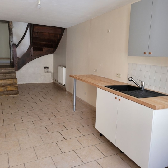  Annonces CRAPONNE : Apartment | SAIN-BEL (69210) | 74 m2 | 615 € 