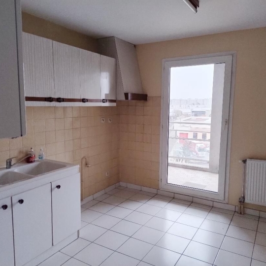  Annonces CRAPONNE : Apartment | LYON (69008) | 85 m2 | 245 000 € 