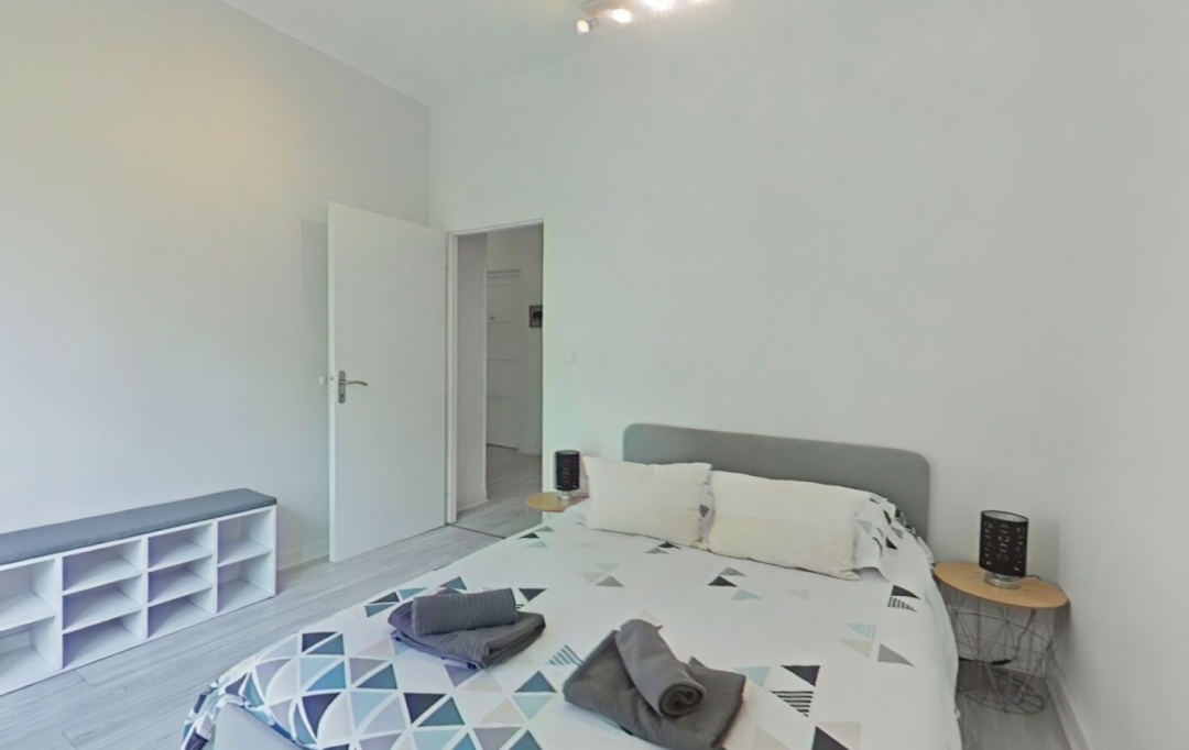 Annonces CRAPONNE : Apartment | VILLEURBANNE (69100) | 52 m2 | 1 050 € 