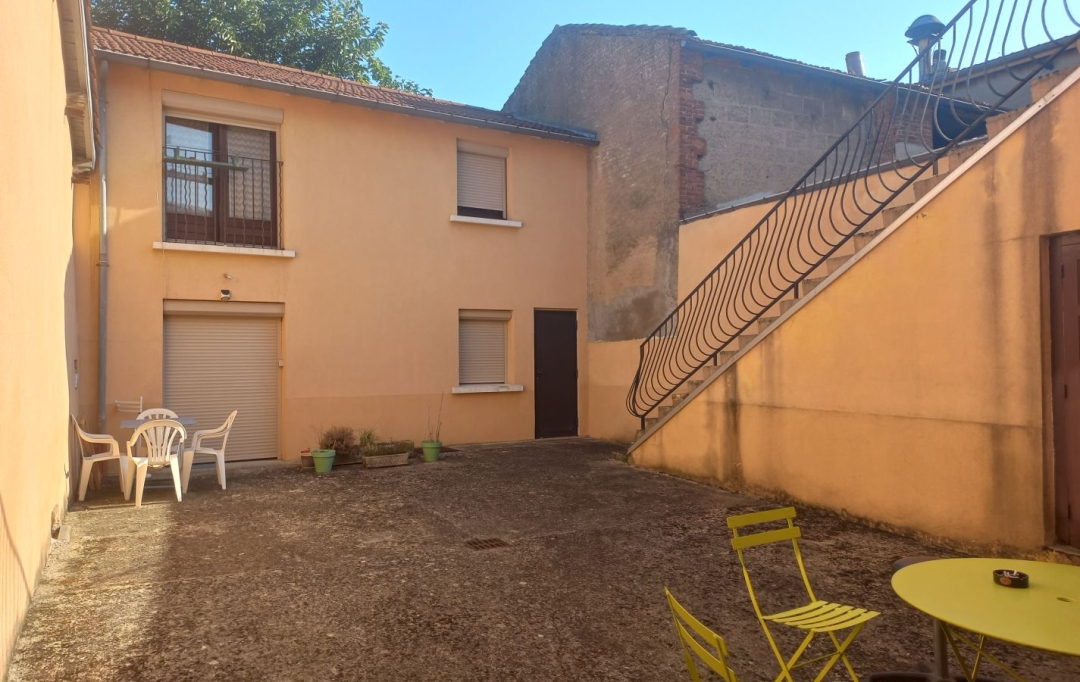 Annonces CRAPONNE : Immeuble | LA TOUR-DE-SALVAGNY (69890) | 162 m2 | 621 000 € 