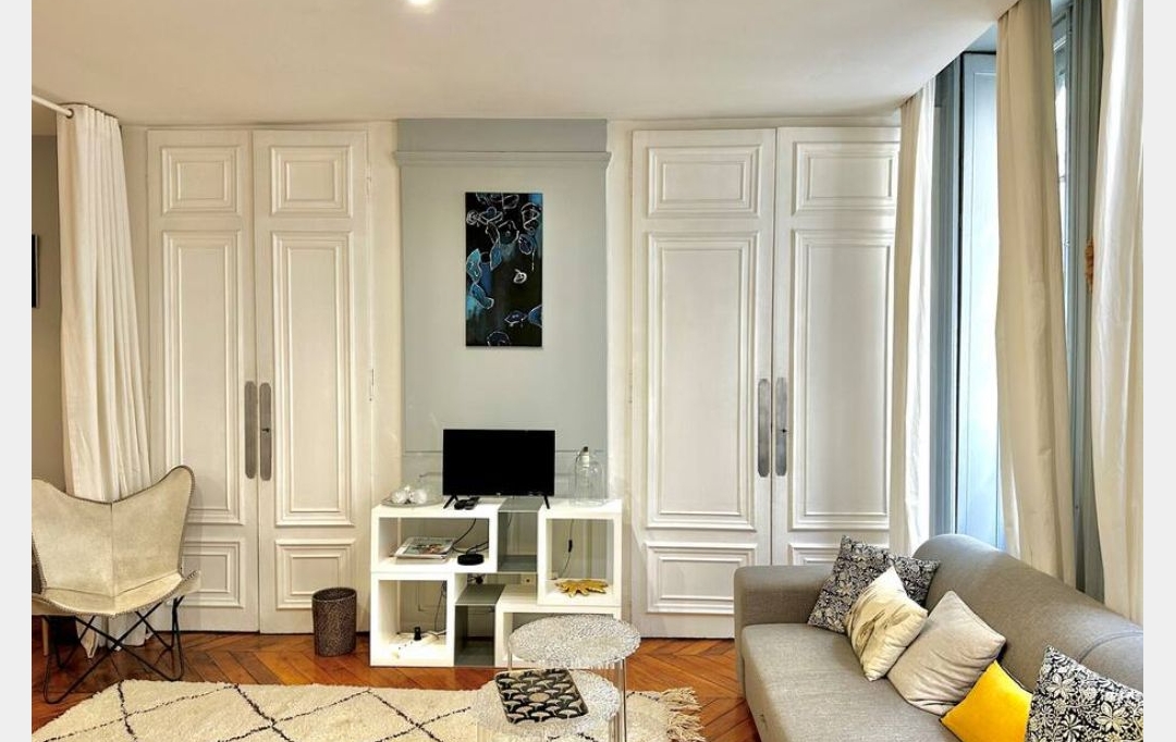 Annonces CRAPONNE : Apartment | LYON (69002) | 55 m2 | 1 950 € 