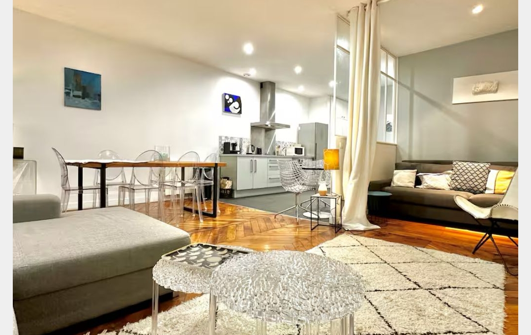 Annonces CRAPONNE : Apartment | LYON (69002) | 55 m2 | 1 950 € 