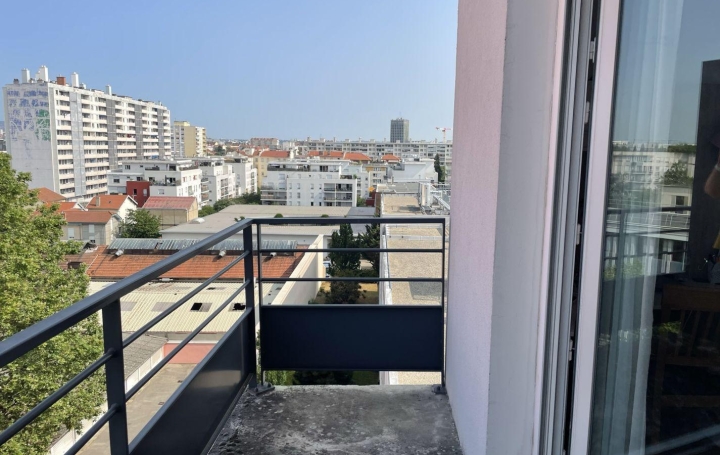  Annonces CRAPONNE Appartement | LYON (69008) | 24 m2 | 95 000 € 